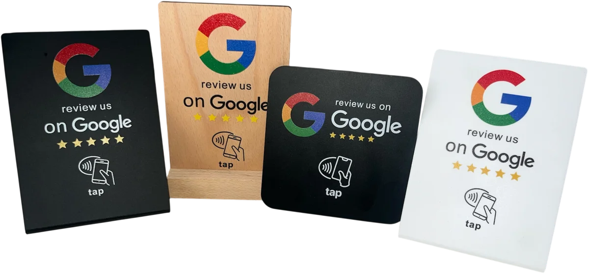Google Review Shield: NFC-Aufsteller und Plaketten in Schwarz, Holz und Weiss